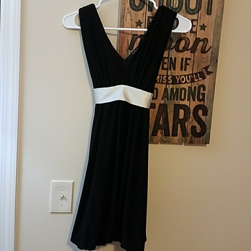 Forever 21 Black Dress